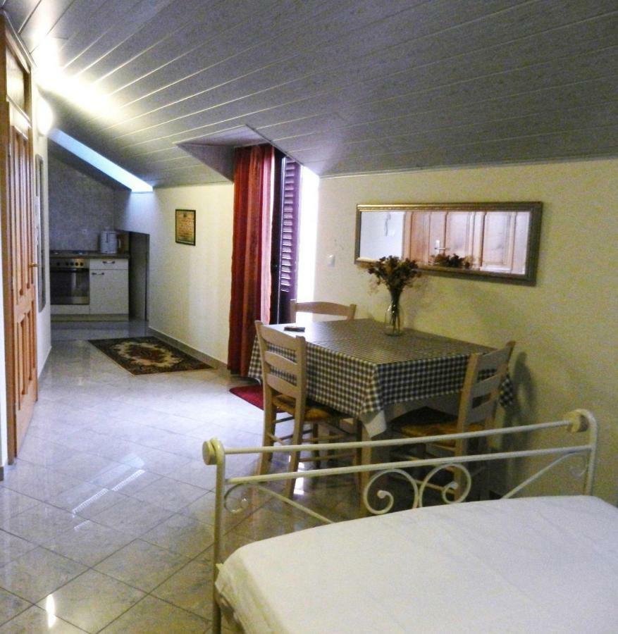 Apartments Jozefina Crikvenica Exterior foto